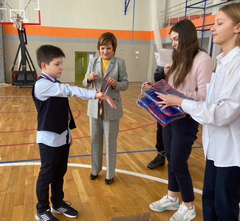 Награждение Лучший класс ГТО и творческого конкурса в Бобровском районе.